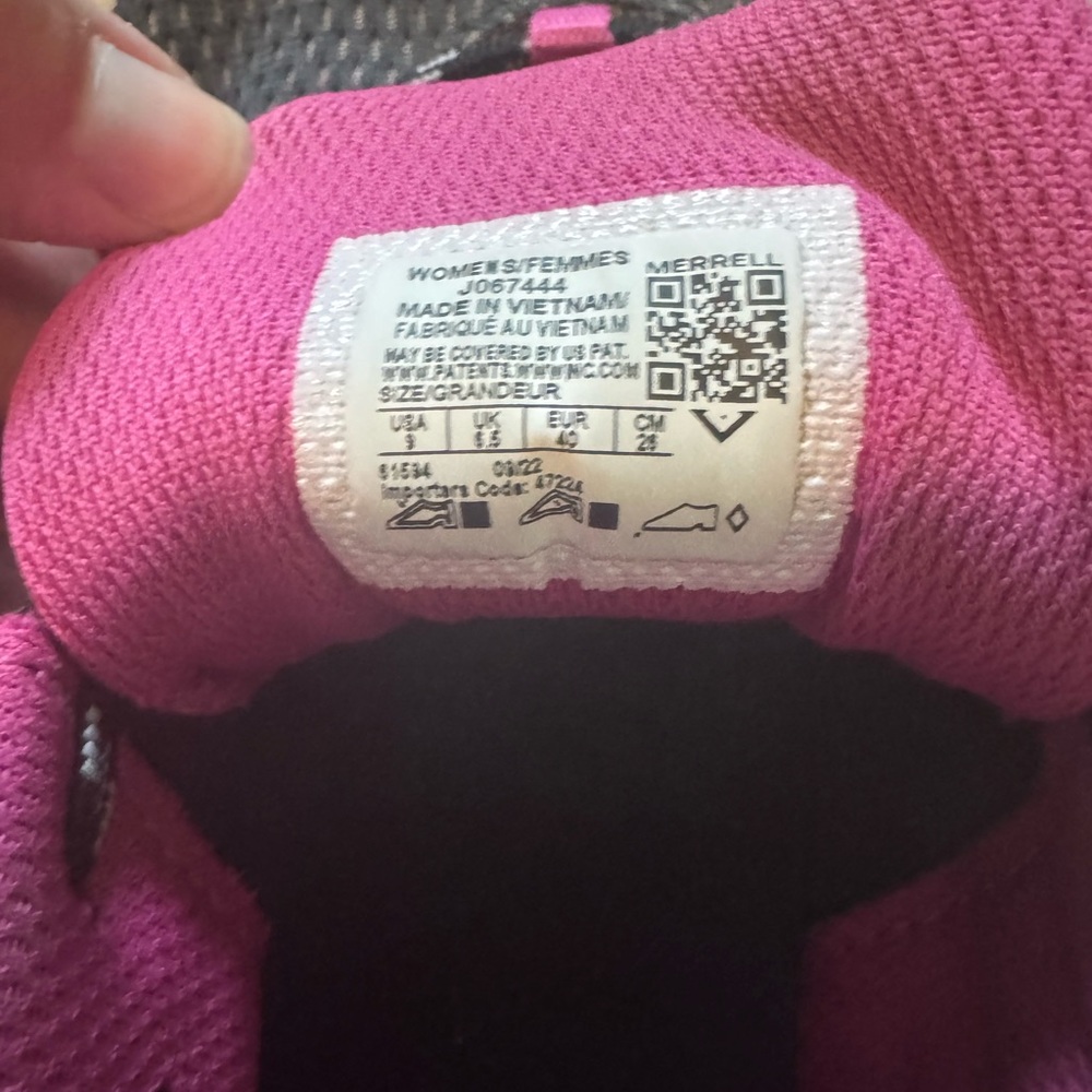Merrell Women's Black and Pink Fly Strike Shoes - Picture 4 of 6